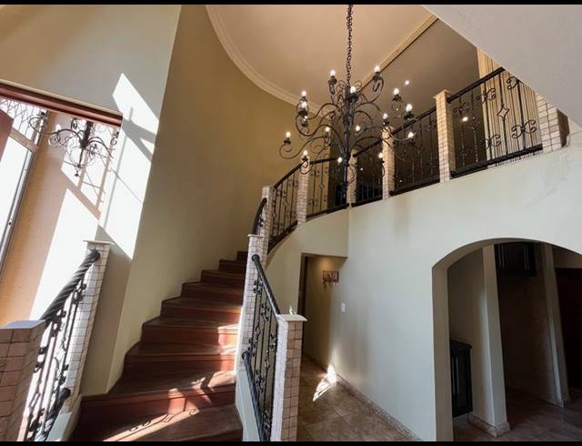 4 BEDROOM HOUSE FOR SALE IN WATERKLOOF